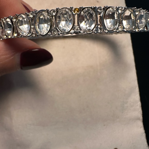 BR4 Oval shaped crystal bracelet - Picture 4 of 4